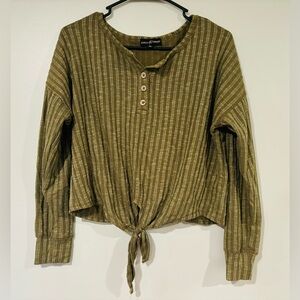 Green Long Sleeve Top